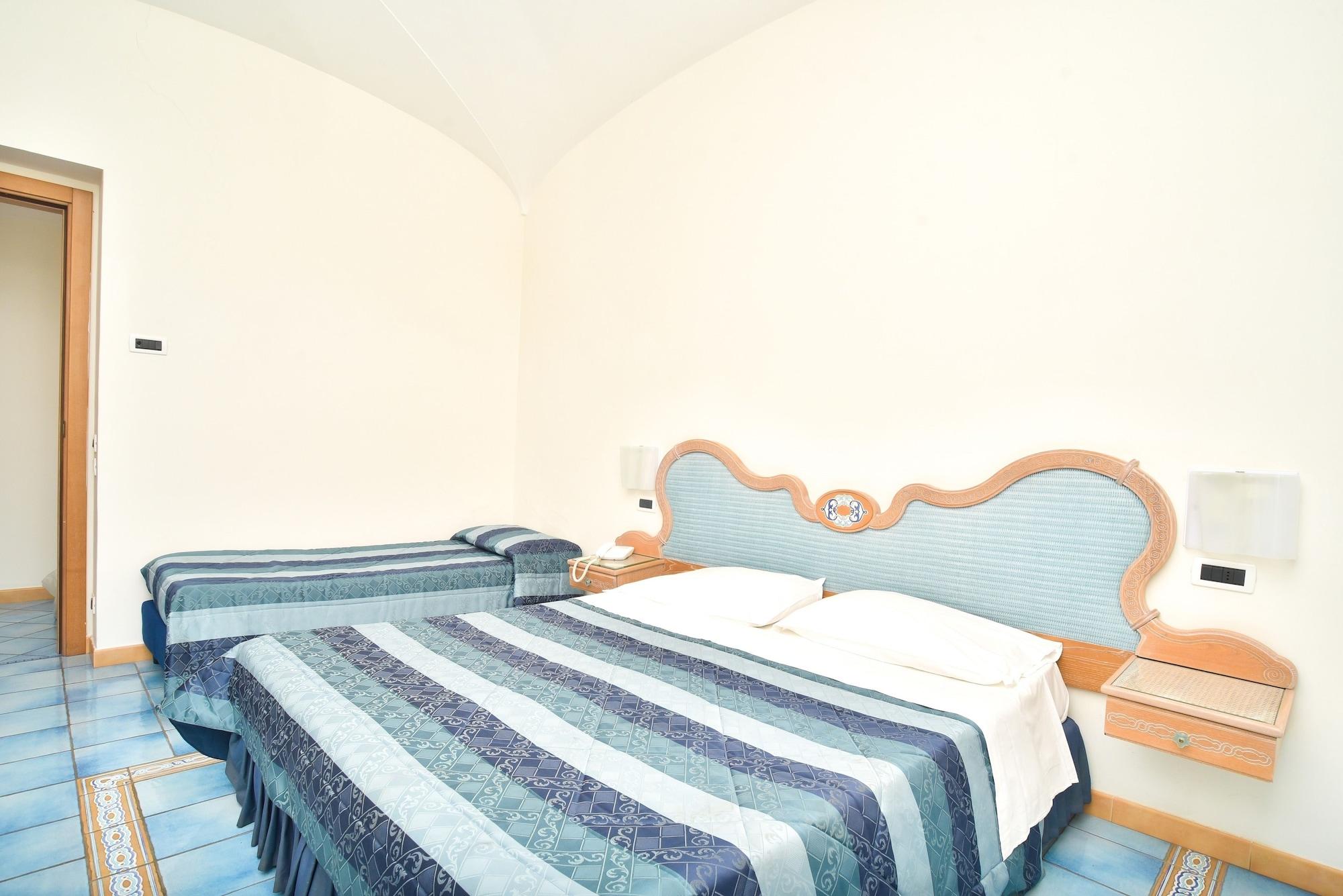 Albergo Italia - Beach Hotel Casamicciola Terme Exterior foto