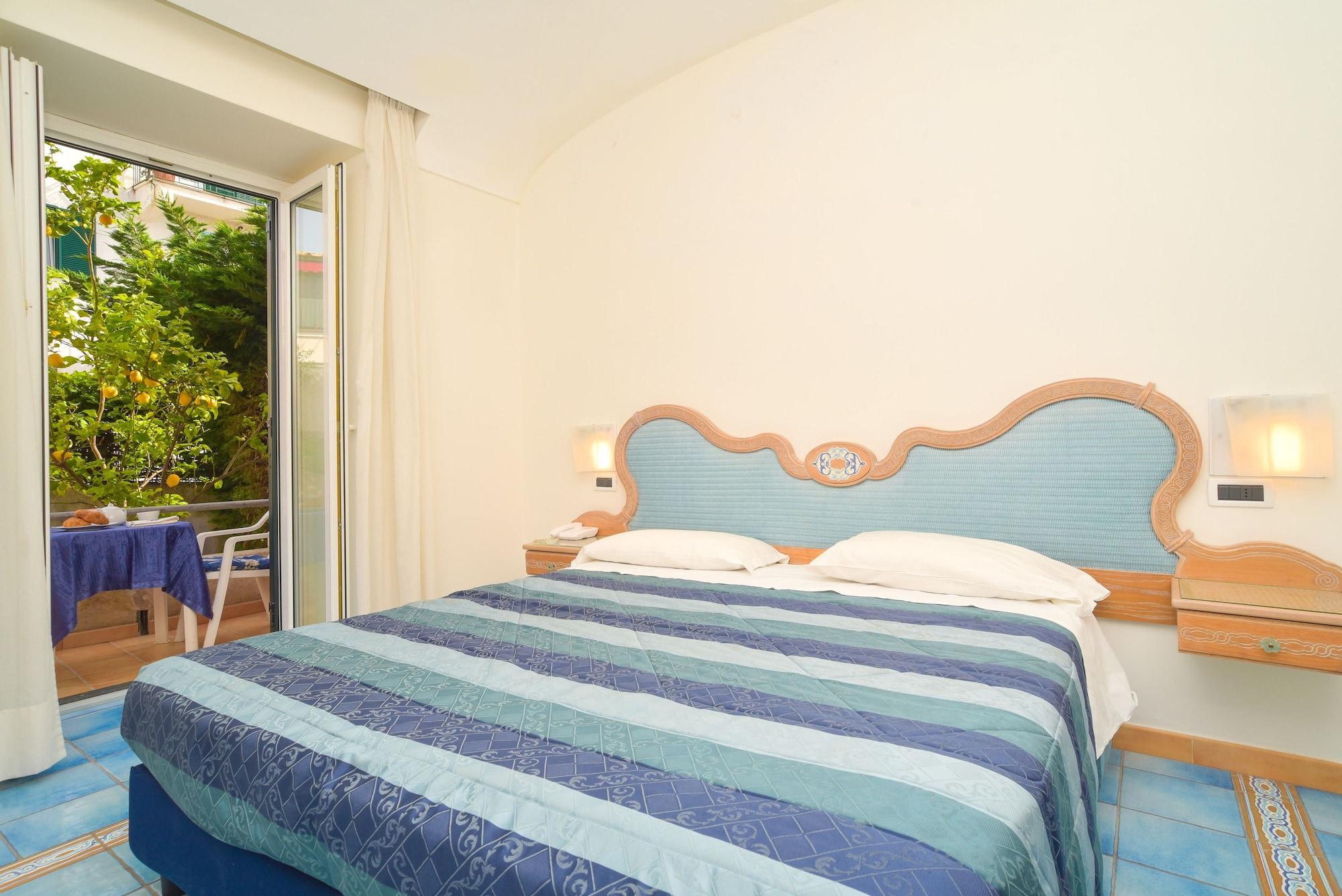 Albergo Italia - Beach Hotel Casamicciola Terme Exterior foto